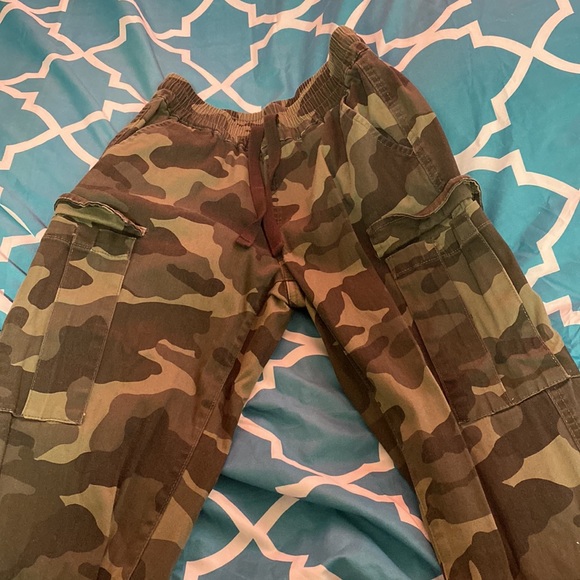 Camo Joggers Women S - Picture 2 of 3